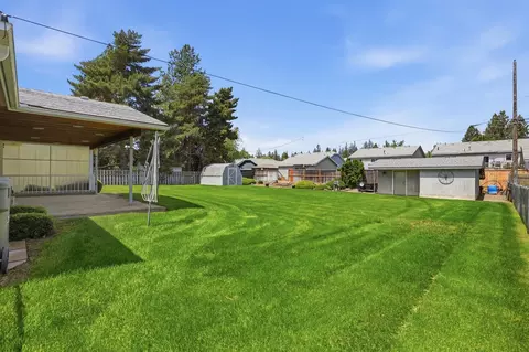 Exterior - 10015 E 18th Ave, Spokane Valley, WA 99206 photo 10 of 12