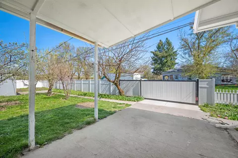 Exterior - 2227 E 4th Ave, Spokane, WA 99202 photo 3 of 7