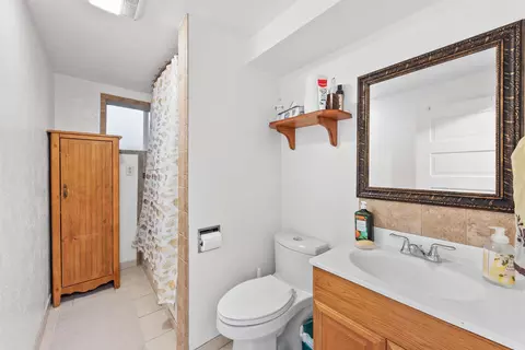 Bath - 2227 E 4th Ave, Spokane, WA 99202 photo 2 of 2