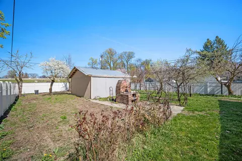 Exterior - 2227 E 4th Ave, Spokane, WA 99202 photo 5 of 7