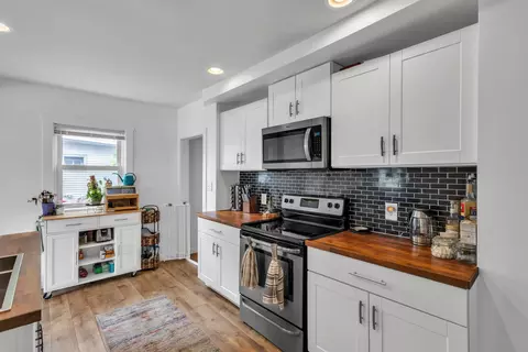 Kitchen - 2403 E Dalke Ave, Spokane, WA 99208 photo 1 of 4