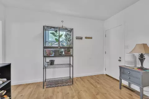 Entry Way - 2403 E Dalke Ave, Spokane, WA 99208 photo 2 of 2