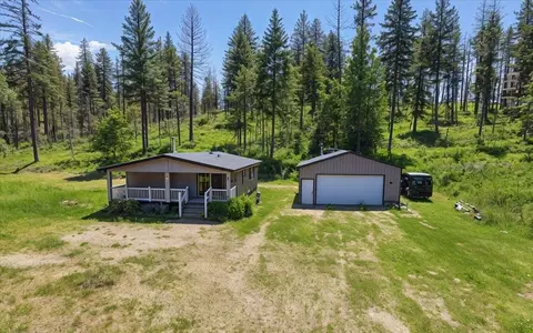 15212 Eistrup Rd, Elk, WA 99009