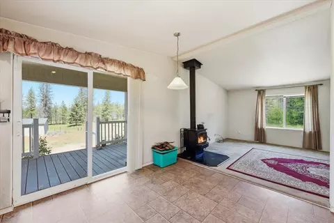 15212 Eistrup Rd, Elk, WA 99009 photo 4