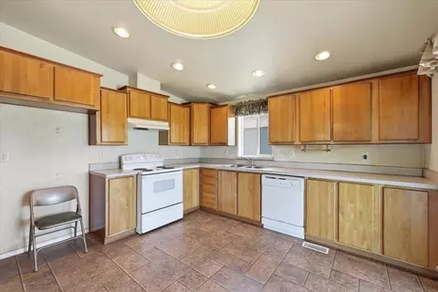 15212 Eistrup Rd, Elk, WA 99009 photo 6