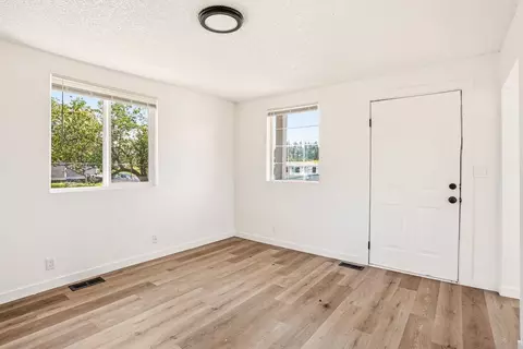 Living - 1411 E 2nd Ave, Spokane, WA 99202 photo 1 of 5