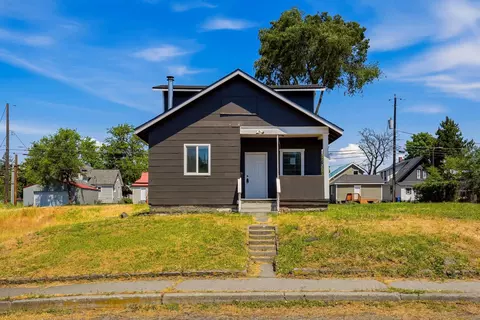 Exterior - 1411 E 2nd Ave, Spokane, WA 99202 photo 2 of 4
