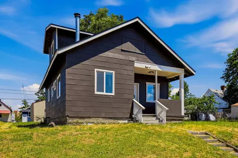 Exterior - 1411 E 2nd Ave, Spokane, WA 99202 photo 3 of 4