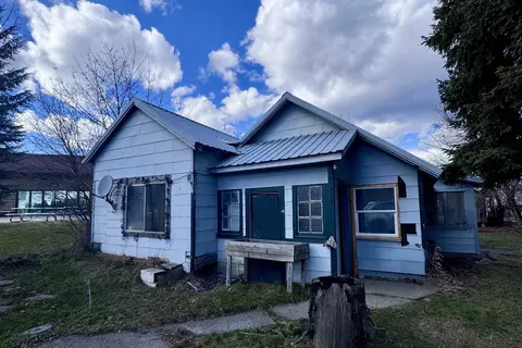 206 E Blackwell St, Ione, WA 99139