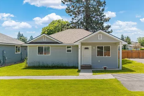 7125 N Crestline St UNIT 4, Spokane, WA 99217