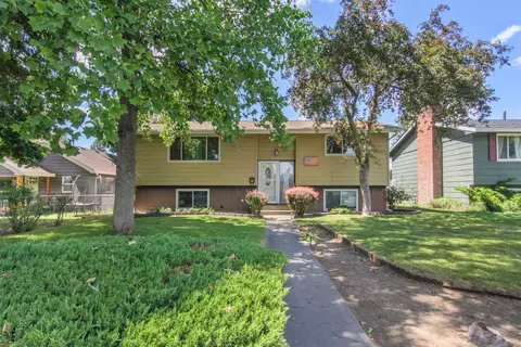 6117 N Whitehouse St, Spokane, WA 99205