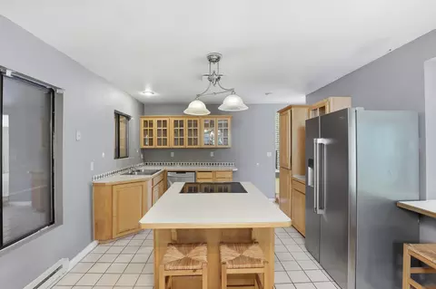 Kitchen - 6422 E 17th Ave, Spokane Valley, WA 99212 photo 2 of 6