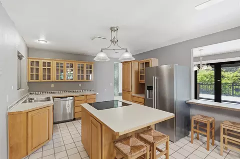 Kitchen - 6422 E 17th Ave, Spokane Valley, WA 99212 photo 3 of 6