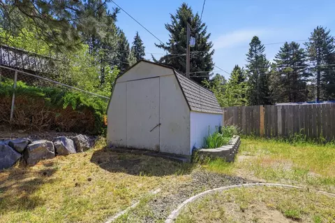 Exterior - 6422 E 17th Ave, Spokane Valley, WA 99212 photo 12 of 14