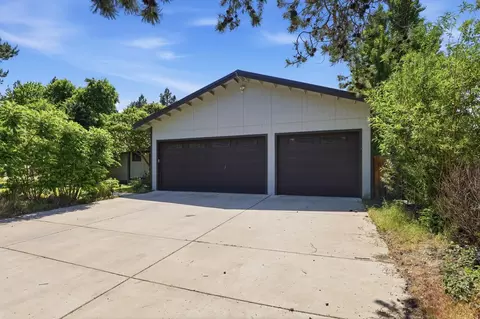 Exterior - 6422 E 17th Ave, Spokane Valley, WA 99212 photo 3 of 14