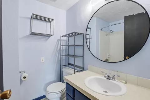 Bath - 6422 E 17th Ave, Spokane Valley, WA 99212 photo 1 of 3