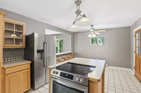 Kitchen - 6422 E 17th Ave, Spokane Valley, WA 99212 photo 5 of 6