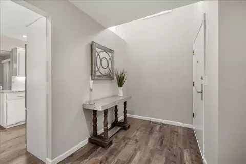 Entry Way - 2018 E 30th Ave, Spokane, WA 99203 photo 2 of 3