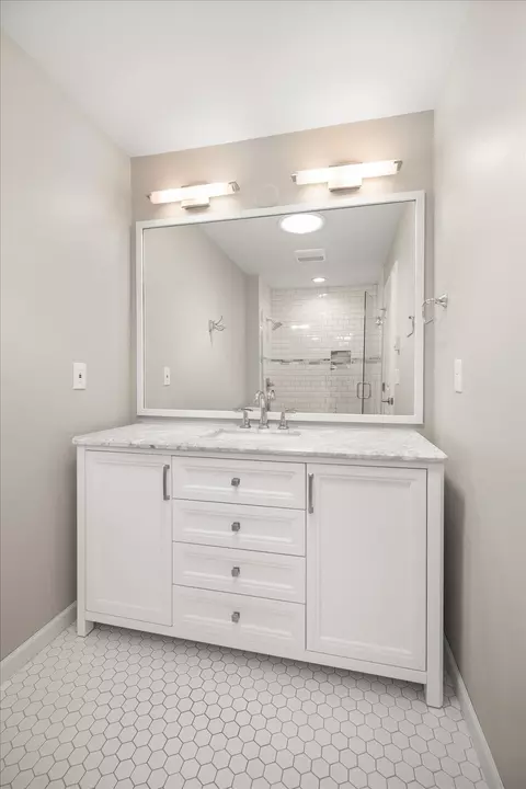 Bath - 2018 E 30th Ave, Spokane, WA 99203 photo 1 of 5