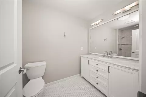 Bath - 2018 E 30th Ave, Spokane, WA 99203 photo 2 of 5