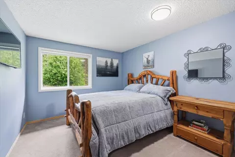 Bedroom - 15009 E Cooper Rd, Mead, WA 99021 photo 2 of 5