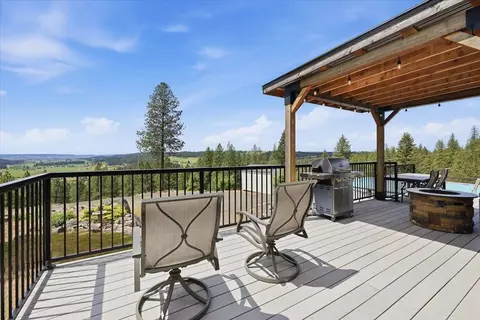 Exterior - 15009 E Cooper Rd, Mead, WA 99021 photo 5 of 15