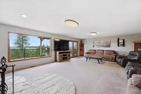 Living - 15009 E Cooper Rd, Mead, WA 99021 photo 1 of 4