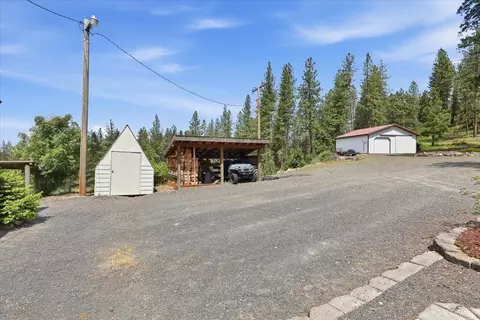 Exterior - 15009 E Cooper Rd, Mead, WA 99021 photo 2 of 15