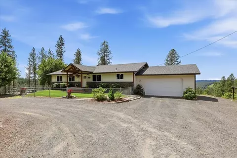 15009 E Cooper Rd, Mead, WA 99021