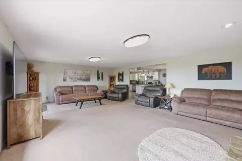 Living - 15009 E Cooper Rd, Mead, WA 99021 photo 2 of 4