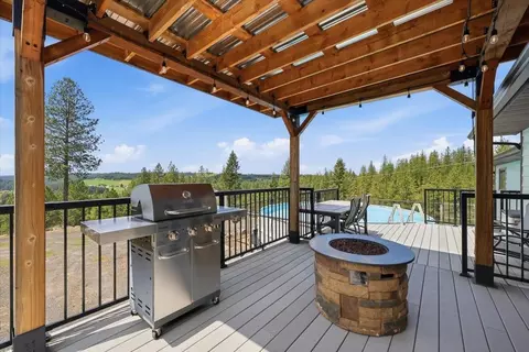 Exterior - 15009 E Cooper Rd, Mead, WA 99021 photo 6 of 15