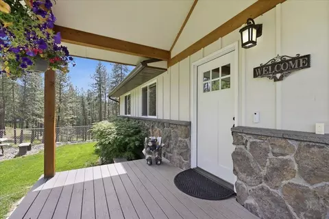 Exterior - 15009 E Cooper Rd, Mead, WA 99021 photo 4 of 15