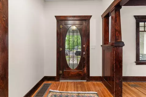 Entry Way - 524 E Baldwin Ave, Spokane, WA 99207 photo 1 of 5