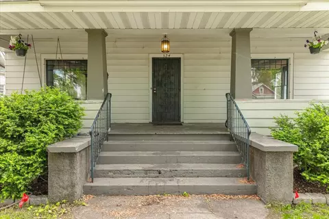 Exterior - 524 E Baldwin Ave, Spokane, WA 99207 photo 3 of 11