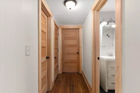 Entry Way - 524 E Baldwin Ave, Spokane, WA 99207 photo 3 of 5