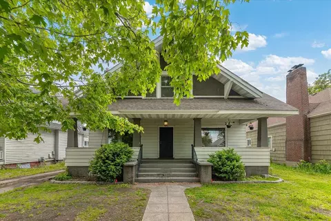 Exterior - 524 E Baldwin Ave, Spokane, WA 99207 photo 2 of 11