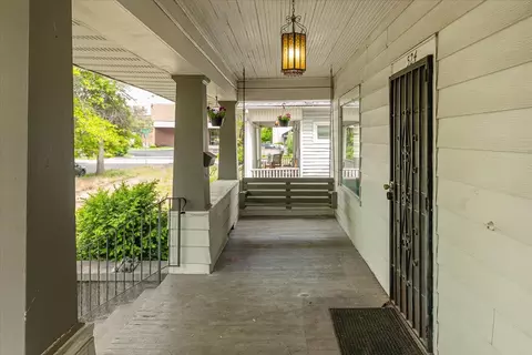 Exterior - 524 E Baldwin Ave, Spokane, WA 99207 photo 5 of 11