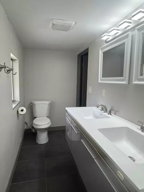Bath - 524 E Baldwin Ave, Spokane, WA 99207 photo 2 of 3