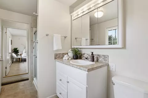 Bath - 13311 E Guthrie Dr, Spokane Valley, WA 99216 photo 2 of 5