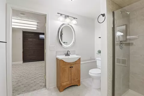 Bath - 13311 E Guthrie Dr, Spokane Valley, WA 99216 photo 5 of 5