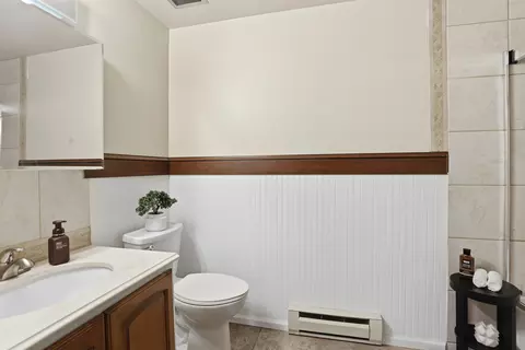 Bath - 13311 E Guthrie Dr, Spokane Valley, WA 99216 photo 3 of 5