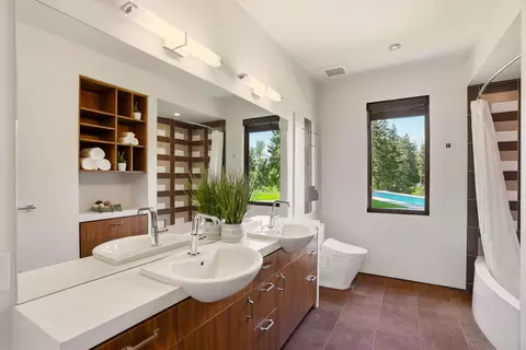 Bath - 1615 E Chattaroy Rd, Colbert, WA 99005 photo 2 of 4