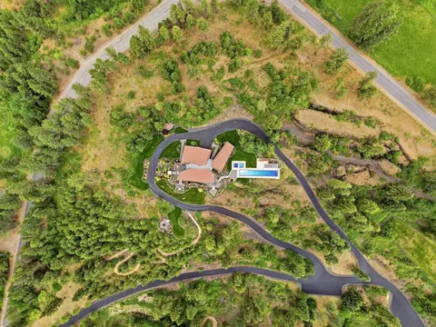 View/Area - 1615 E Chattaroy Rd, Colbert, WA 99005 photo 3 of 5
