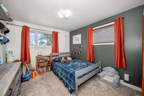 Bedroom - 1408 E Joseph Ave, Spokane, WA 99208 photo 2 of 5