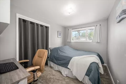 Bedroom - 1408 E Joseph Ave, Spokane, WA 99208 photo 4 of 5