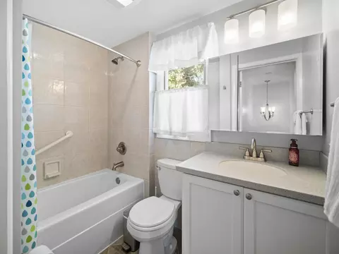 Bath - 1003 E 16th Ave, Spokane, WA 99203 photo 1 of 5