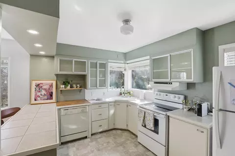 Kitchen - 3109 E 14th Ave, Spokane, WA 99202 photo 2 of 4