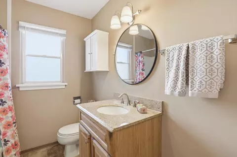 Bath - 3109 E 14th Ave, Spokane, WA 99202 photo 1 of 2