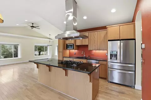 Kitchen - 7710 E Beverly Dr, Spokane Valley, WA 99212 photo 2 of 5