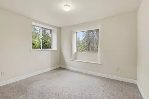 Bedroom - 7710 E Beverly Dr, Spokane Valley, WA 99212 photo 4 of 4